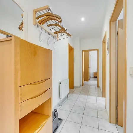 Mit Grosser Gemeinschaftsterrasse *